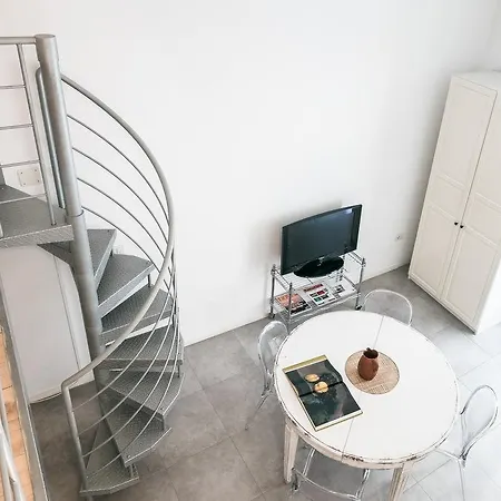Domenichino Halldis Apartment Apartman
