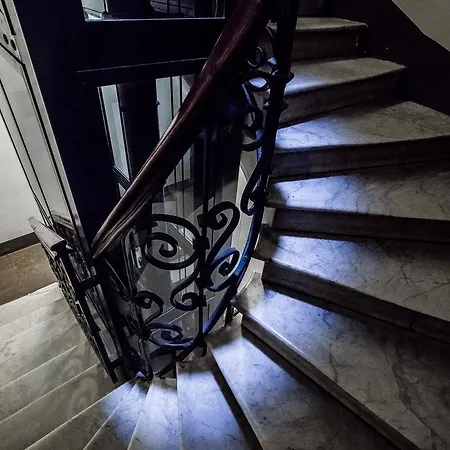 Domenichino Halldis Apartment Apartman