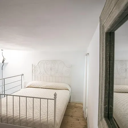 Domenichino Halldis Apartment Apartman *