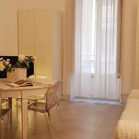 Domenichino Halldis Apartment Apartman